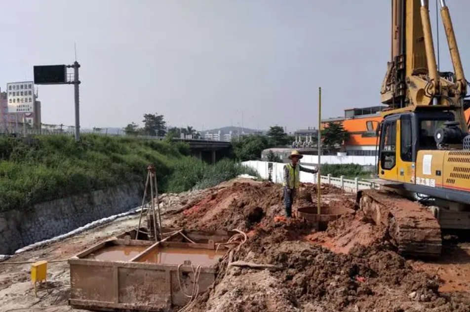 近日青海省住建厅将审查核准的建设工程企业资质单位名单予以公布