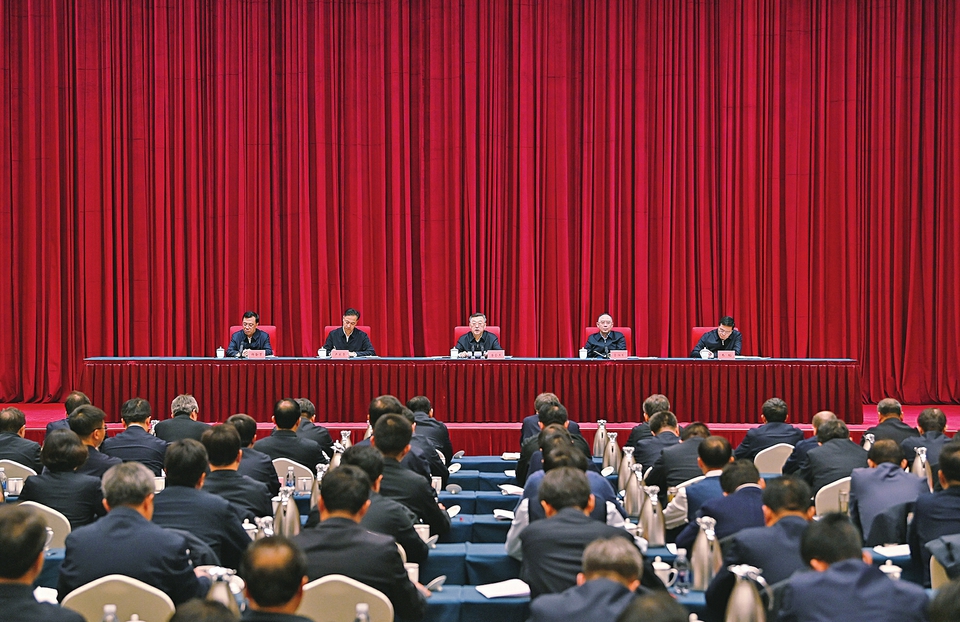 全省学习践行“千万工程”经验全面推进乡村振兴现场会召开