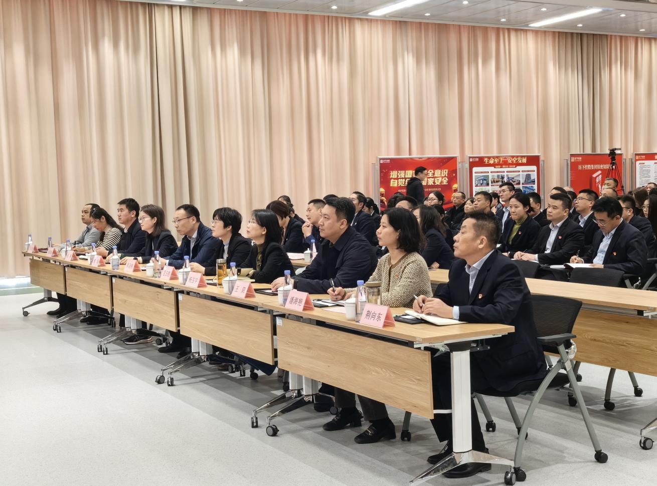 济南市直机关理论宣讲走进济南历下控股集团有限公司中央商务区重点项目