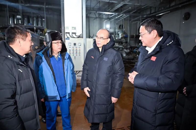 黑龙江省委书记、省人大常委会主任许勤到哈尔滨市检查调度安全生产和低温冰雪灾害防范应对工作