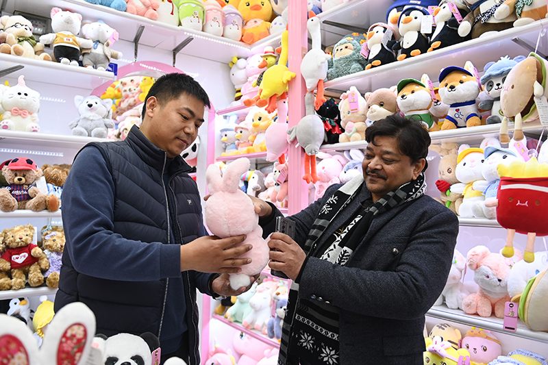 登高壮观天地间——以习近平同志为核心的党中央引领全面建设社会主义现代化国家迈上新征程