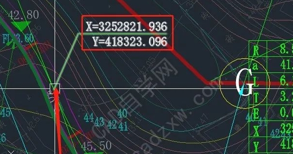 在做建筑施工CAD图的时候，如何套坐标？