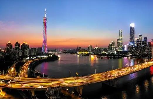 广东省通用安装工程综合定额2018第四册电气设备安装工程（上）主要包含以下内容：