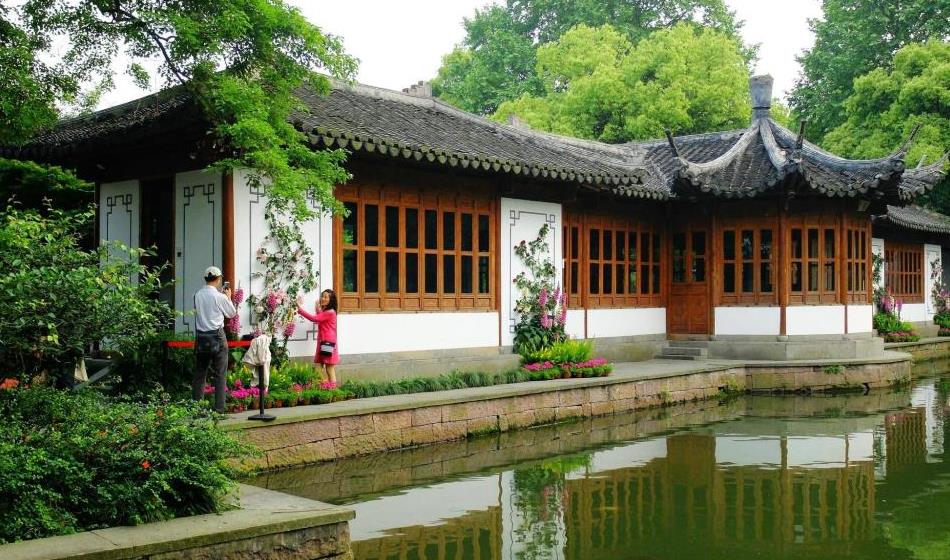 **浙江省园林绿化及仿古建筑工程预算定额(2018版) 上册主要包含以下内容**：