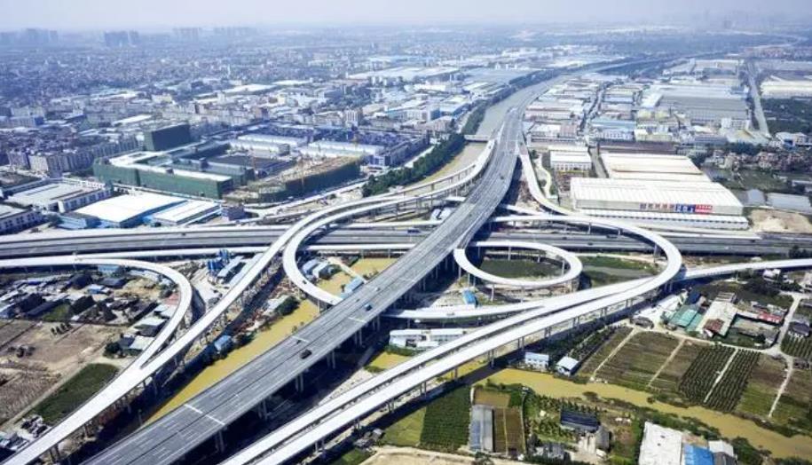 2023年12月广东省交通建设工程主要外购材料信息价表包含的内容可以归纳如下：