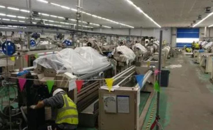 上海市安装工程预算定额第十三册《电车供电网工程》主要包括以下内容：