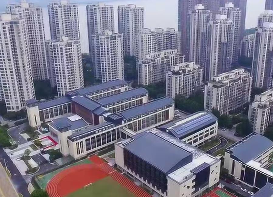 《质监与造价》价格信息专辑2023年第八期(总第235期)主要围绕浙江省内交通工程材料的市场价格、人工及机械台班价格、政策法规及行业动态以及具体材料价格调整情况等方面展开。该期价格信息专辑为工程项目的预算编制、成本控制以及材料采购提供了重要的参考依据,同时也反映了市场价格的变动情况和行业最新动态。