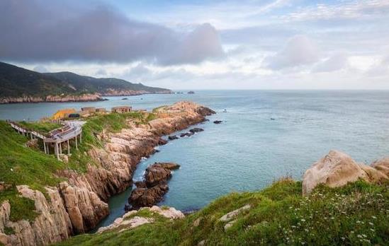 舟山市2020年5月的建设工程造价信息可能包含建筑材料价格、劳动力成本、具体项目造价以及其他相关费用等信息。然而,由于具体的详细数据未在参考文章中给出,以上内容仅为基于常识和一般性的推测。