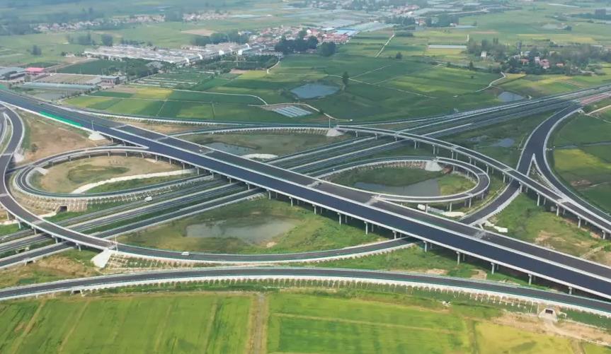 滁州国土空间总体规划（2021-2035）是一个全面、系统、长远的规划方案，旨在优化国土空间开发保护格局，推动滁州市的高质量发展