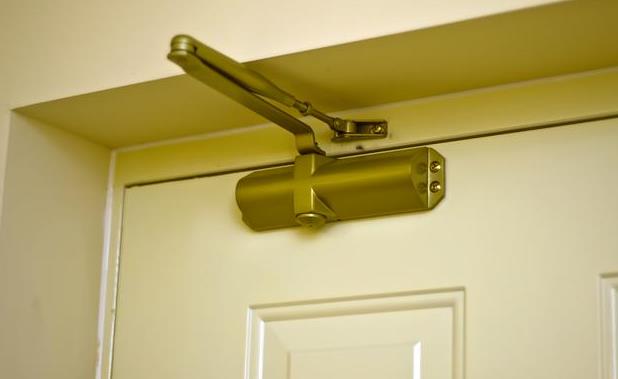 GA93-2004防火门闭门器
